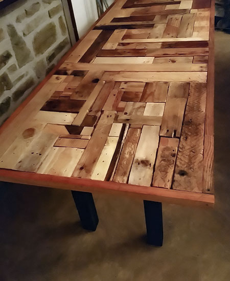 Table en scrawood gros plan