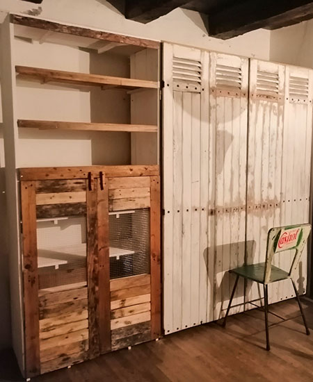 Meuble de rangement sur mesure en bois recyclé